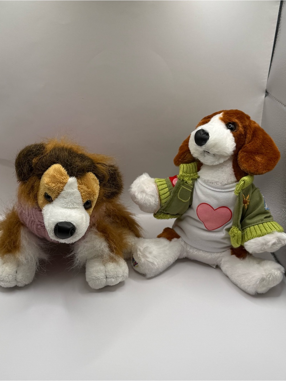 GANZ Webkinz Dog Lot with Accessories - Picture 2 of 3